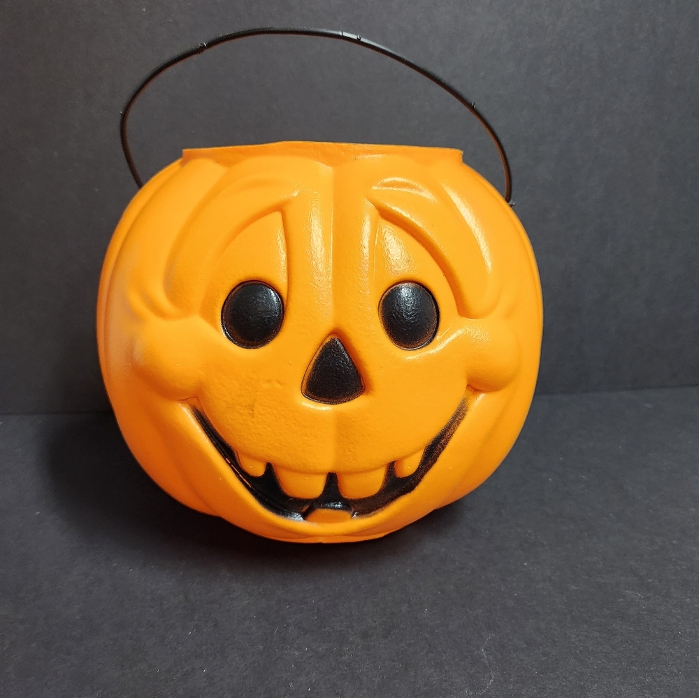 Vintage General Foam Plastics Blow Mold Pumpkin Trick Treat Pail Bucket